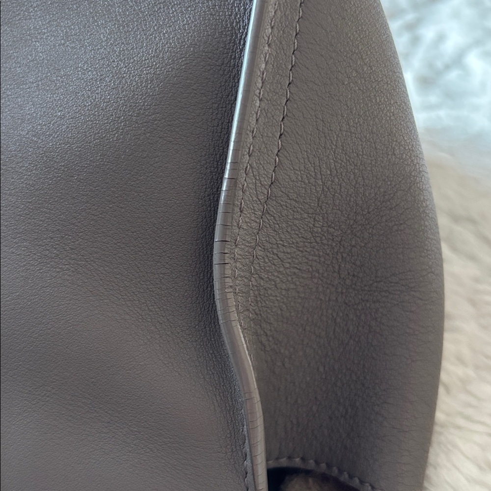 Saint Laurent Cabas Baby in Gray - Picture 15 of 16